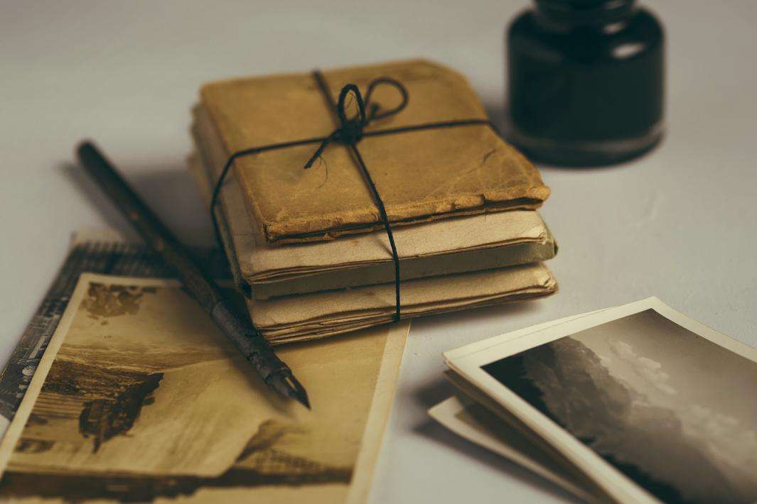 A old fashioned pen and paper